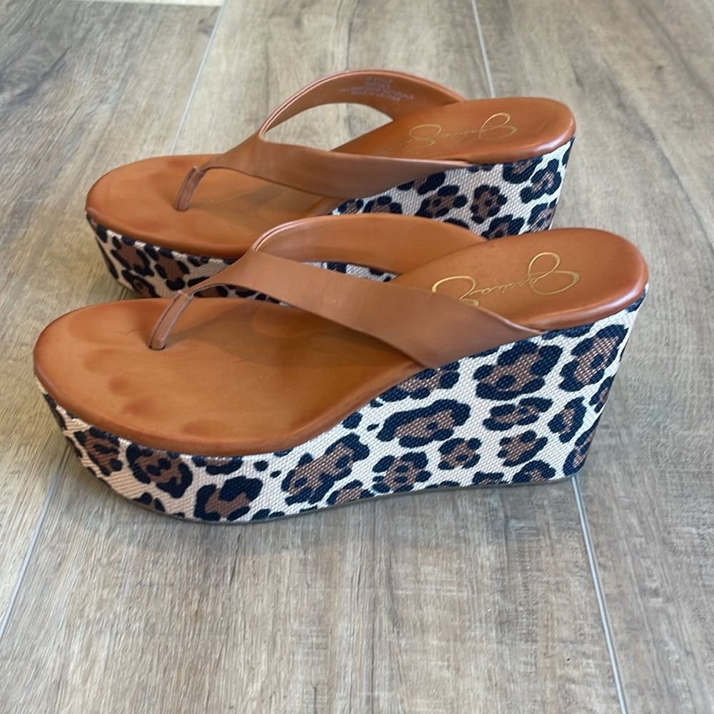 Jessica Simpson Platform Leopard Flip Flop